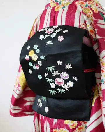 앤티크 블랙 새틴 자수 나고야 오비