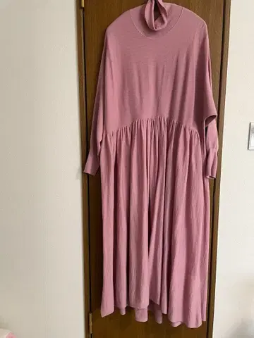 캘런솔로지 핑크 롱 원피스 하이넥