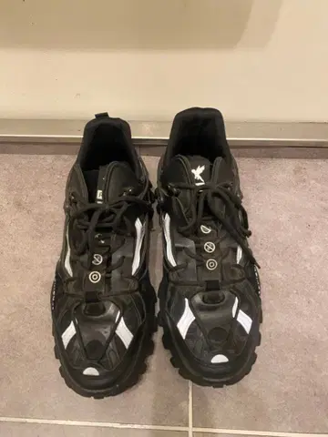 블랙 스니커즈 FASHION 로고