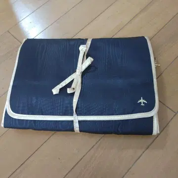 JAL 트래블 파우치 네이비 새틴