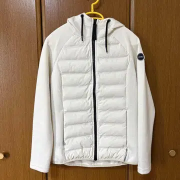 화이트 후드 부착 자켓 (전면부만 다운)