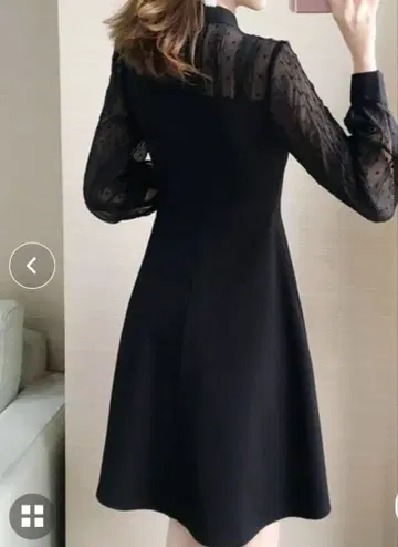 시스루 소매 블랙 미니 드레스