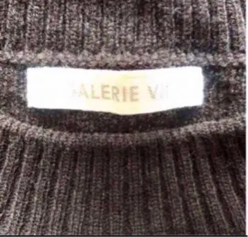 새상품급 TOMORROWLAND GALERIEVIE 캐시미어 니트