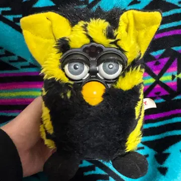 Furby 봉제 인형 본체 블랙과 옐로우 컬러 호랑이 무늬
