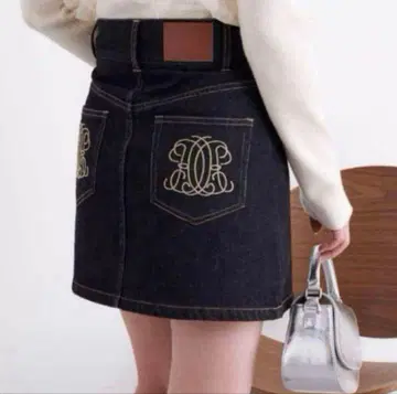 Chico 포켓 자수 장식 사다리꼴 데님 미니 스커트 네이비