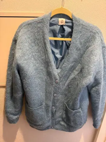 6roku 스카이블루 가디건