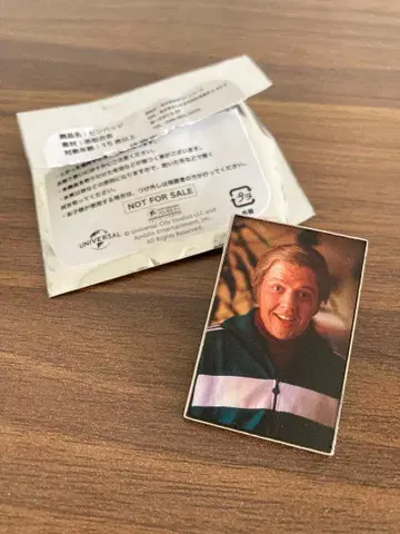 돈키호테 백투더퓨처 핀 배지 비프