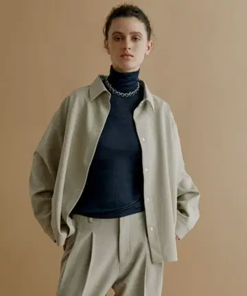 [ kiehtova ] FORM SHIRT/폼 택 포함 새상품