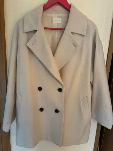 Doux Archives 새상품급 베이지 더블 브레스트 코트