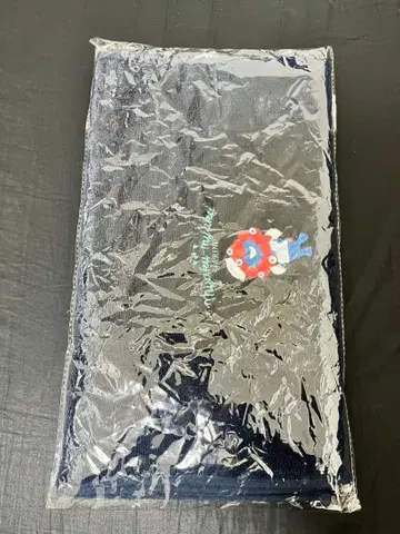 미야쿠미야쿠 페이스 타월 네이비 오사카 만박