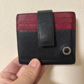 불가리 블랙과 빨간색 가죽 접이식 지갑
