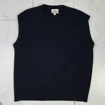 새상품급 COS 코스 니트 베스트 네이비 regular