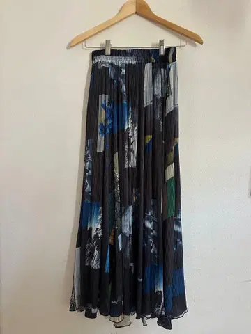 HARE(하레) 멀티 컬러 플리츠 롱 스커트