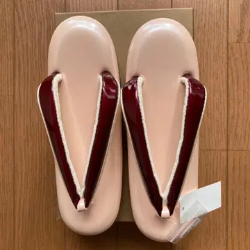 핑크와 와인 레드의 조리