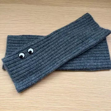 UNIQLO 안야 힌드마치 그레이 암워머