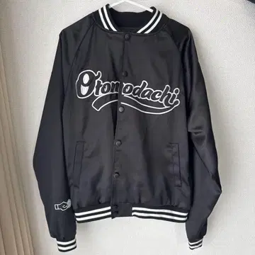 포유 Otomodachi 바시티 자켓