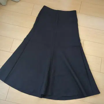 AURALEE 오라리 네이비 플레어 롱 스커트 사이즈 1