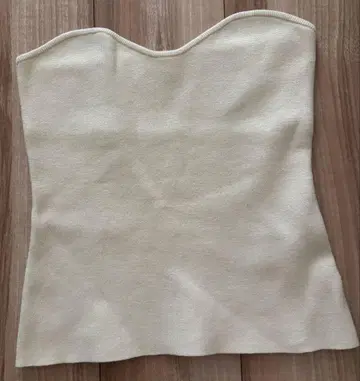 THE NEWHOUSE 아이보리 베어탑 XS