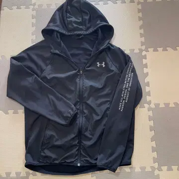 언더아머 후드 부착 자켓 XL 블랙