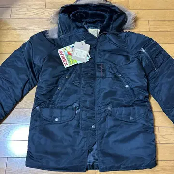 AVIREX 블랙 밀리터리 자켓