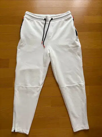 ZARA 화이트 조거 팬츠 지퍼 포함