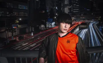 언더아머 오렌지 티셔츠 S 사이즈 제시 착용