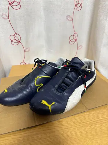 푸마 FUTURE CAT 페라리 기념 모델