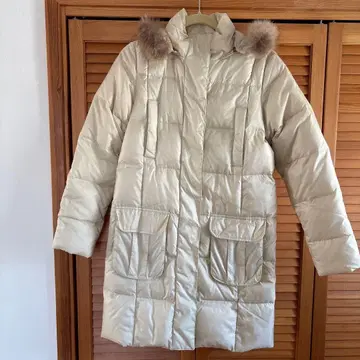 AIGLE 후드 부착 다운 자켓 아이보리