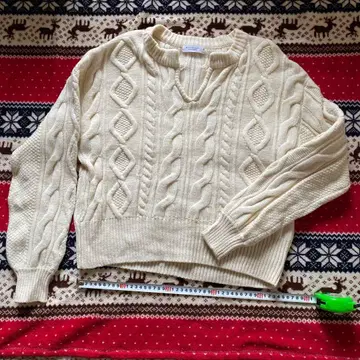 BEAUTY&YOUTH 케이블 니트 스웨터 아이보리