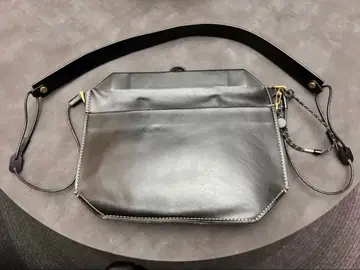 greenrooom 블랙 가죽 숄더백