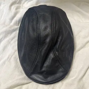 블랙 가죽 헌팅 모자