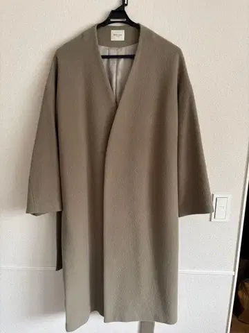 데밀룩스 빔즈 샤기 베이지 울 코트 벨트 포함 38