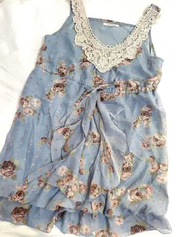 액시즈 꽃무늬 슬리브리스 튜닉 블루