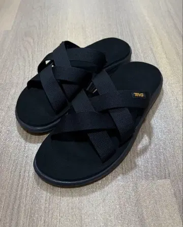 TEVA 테바 비치 샌들 블랙 크로스 스트랩