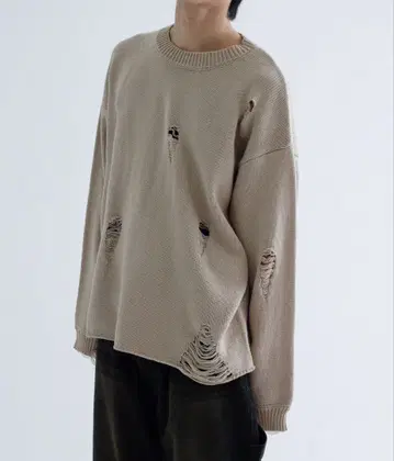 베이지 데미지 가공 오버 사이즈 니트