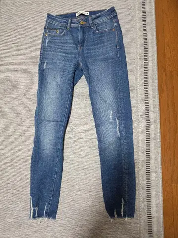 ZARA 데미지 가공 스키니 데님