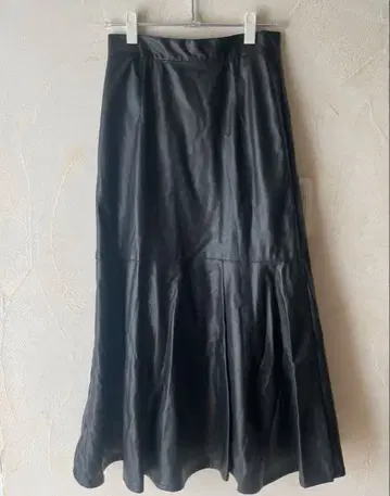 UNIVERSAL OVERALL 인조 가죽 롱 스커트