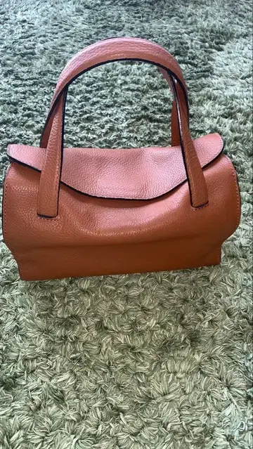 다나카란 브라운 가죽 핸드백