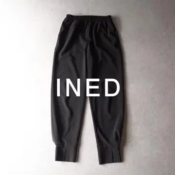 새상품급 INED 2만 엔 센터 슬릿 조거 팬츠 블랙 이네드