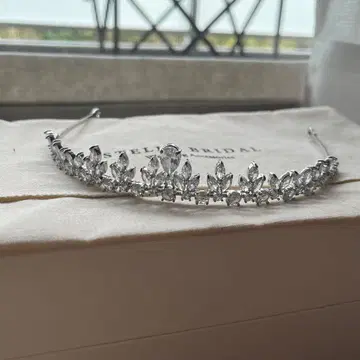 STELLA BRIDAL 크리스탈 티아라