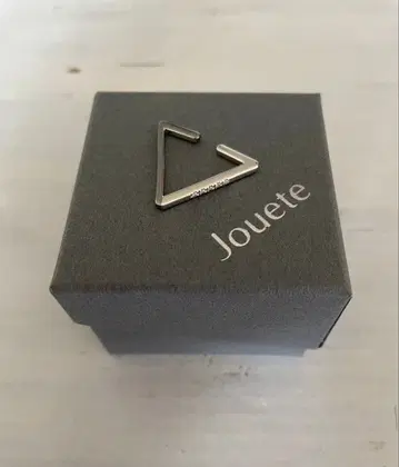 Jouete 쥬에테 지르코니아 실버 트라이앵글 이어커프