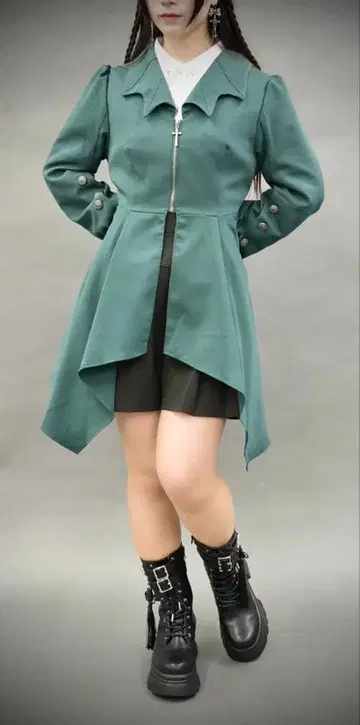 박쥐 컬러 헴 자켓