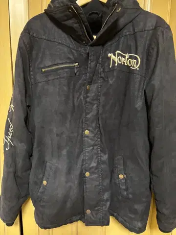 Norton 후드 부착 점퍼