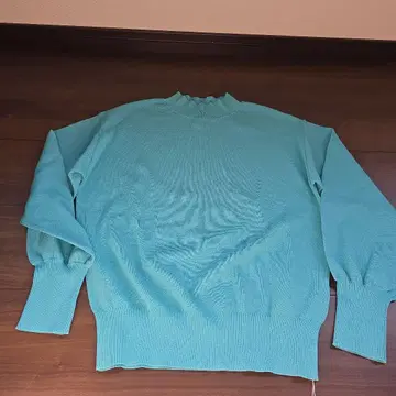 민트 그린 긴팔 니트 스웨터