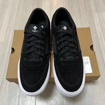 OPUS 블랙 스니커즈 로우컷