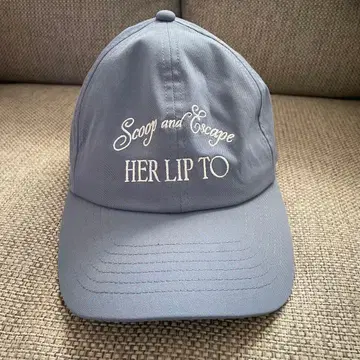 Her lip to Scoop and Escape Cap petal