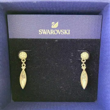 스와로브스키 귀걸이 미사용품