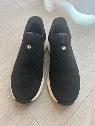 다이애나 발수 가공 니트 스니커즈