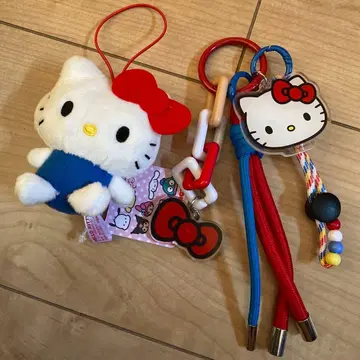 헬로키티 키링 세트