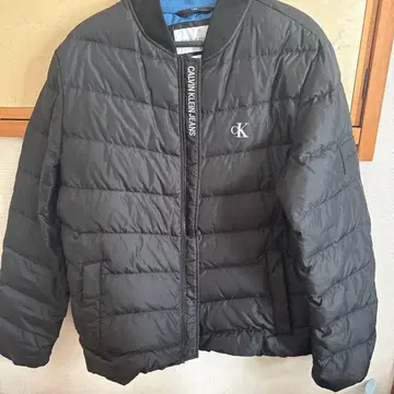 Calvin KleinA- ULTRA LT WT 다운 봄버 자켓